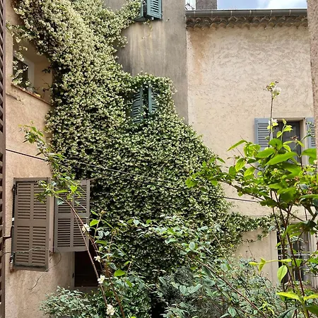 La Maison Boheme Apartment